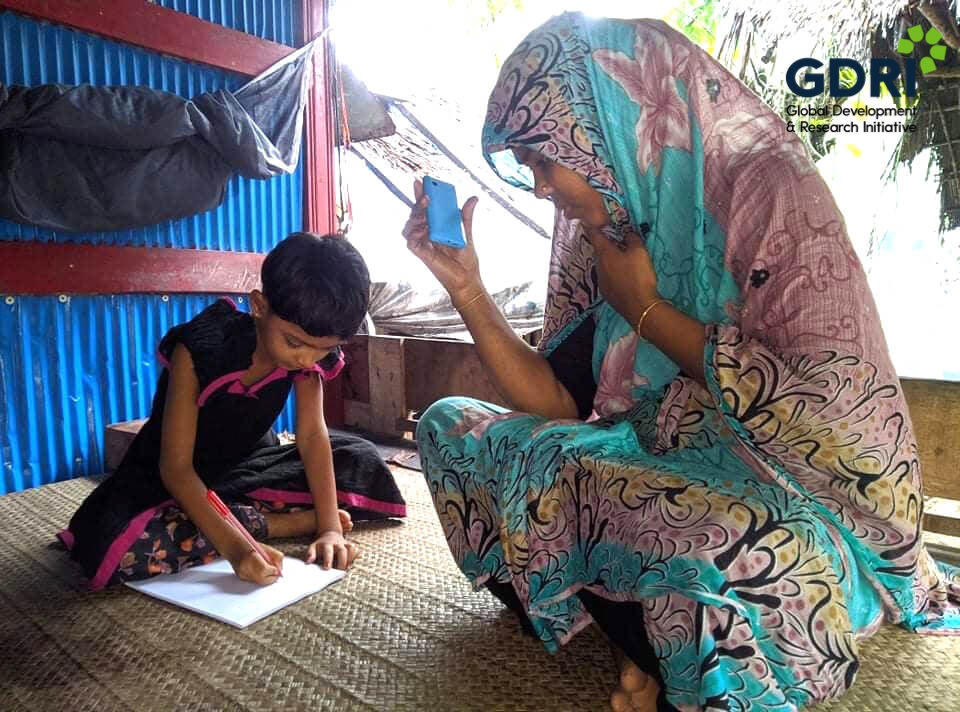 Mothers supporting children’s learning via mobile mentoring under the “Telementoring and Homeschooling during School Closures” project in Bangladesh